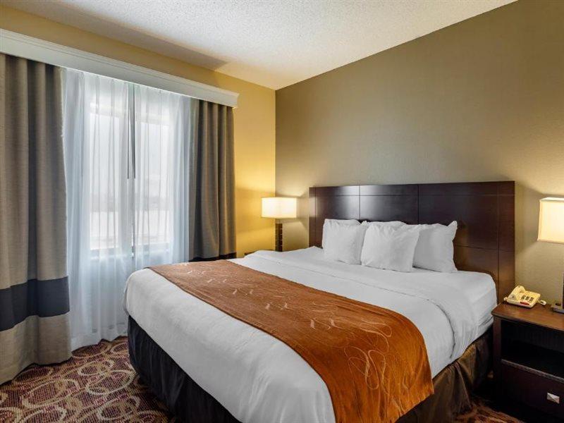 Comfort Suites Mckinney-Allen Exterior photo